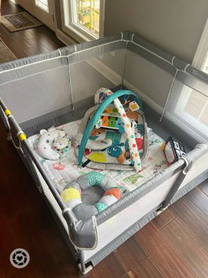 Kidilo Playpen with changing mat